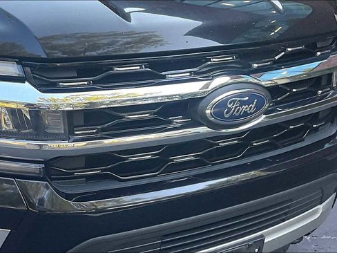 Used 2023 Ford Expedition Limited image 57