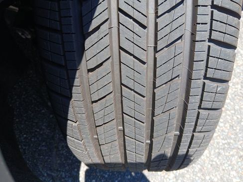 New 2025 Volkswagen Taos SEL image 28