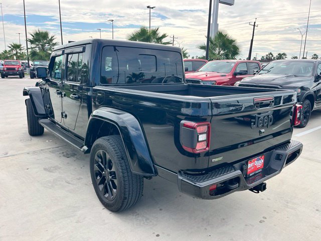 Used 2023 Jeep Gladiator Overland AWD/4WD image 4