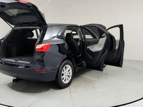 Certified 2021 Chevrolet Equinox LS w/ LS Convenience Package image 10