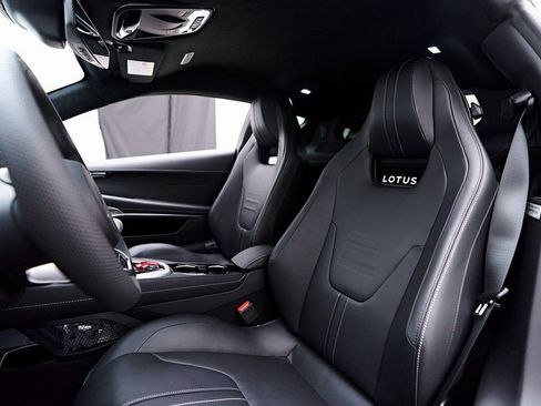 Used 2025 Lotus Emira RWD image 58