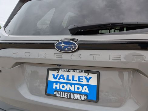 Used 2025 Subaru Forester Premium w/ Convenience Package #1 AWD/4WD image 27