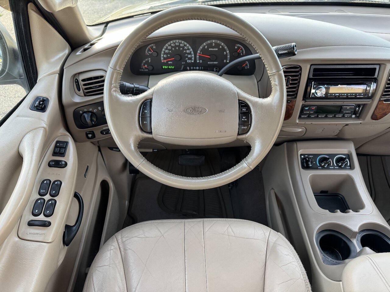 Used 2001 Ford Expedition Eddie Bauer RWD image 9
