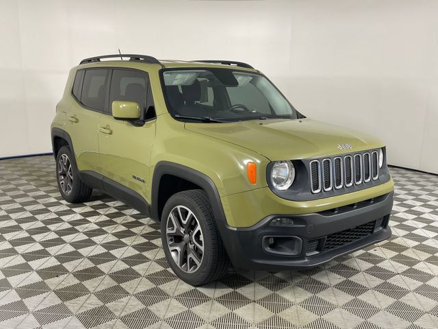 Used 2015 Jeep Renegade Latitude w/ Popular Equipment Group AWD/4WD image 24