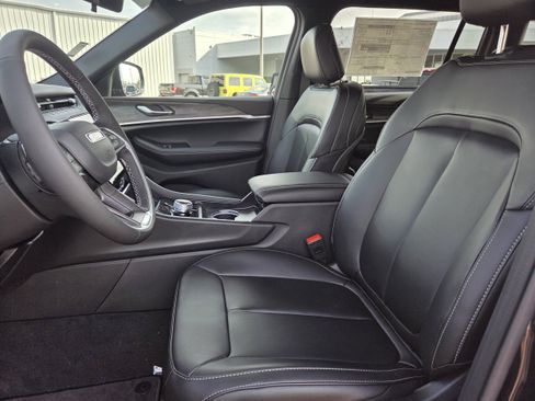 New 2026 Jeep Grand Cherokee L Limited image 14