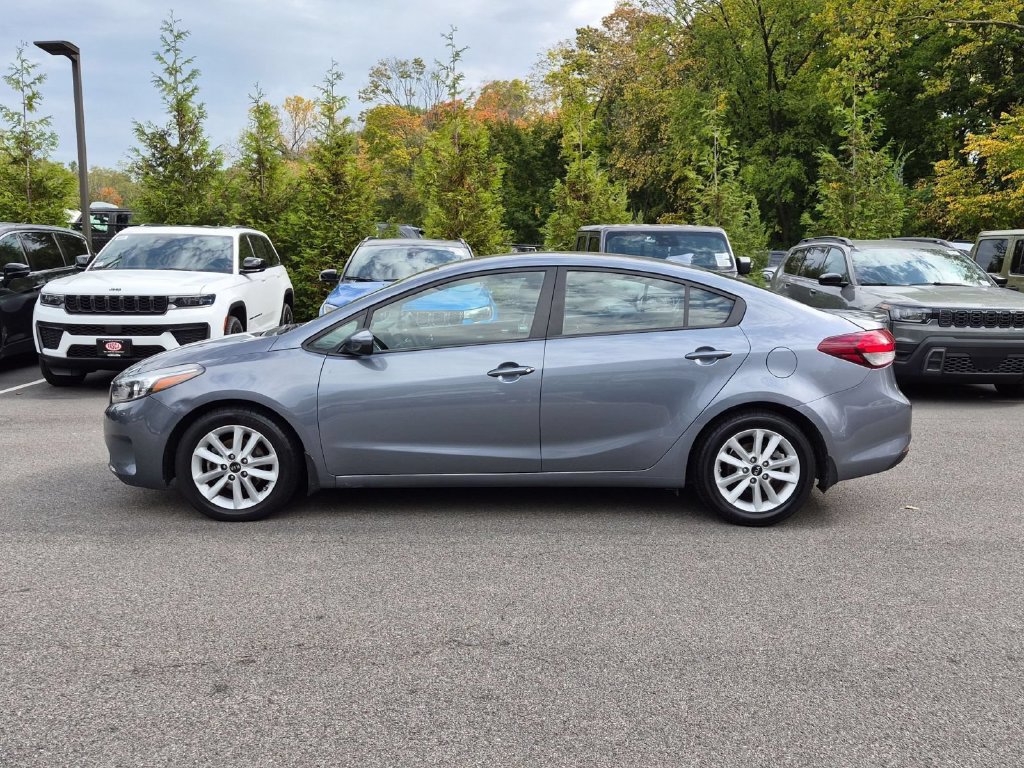 Used 2017 Kia Forte S FWD image 8