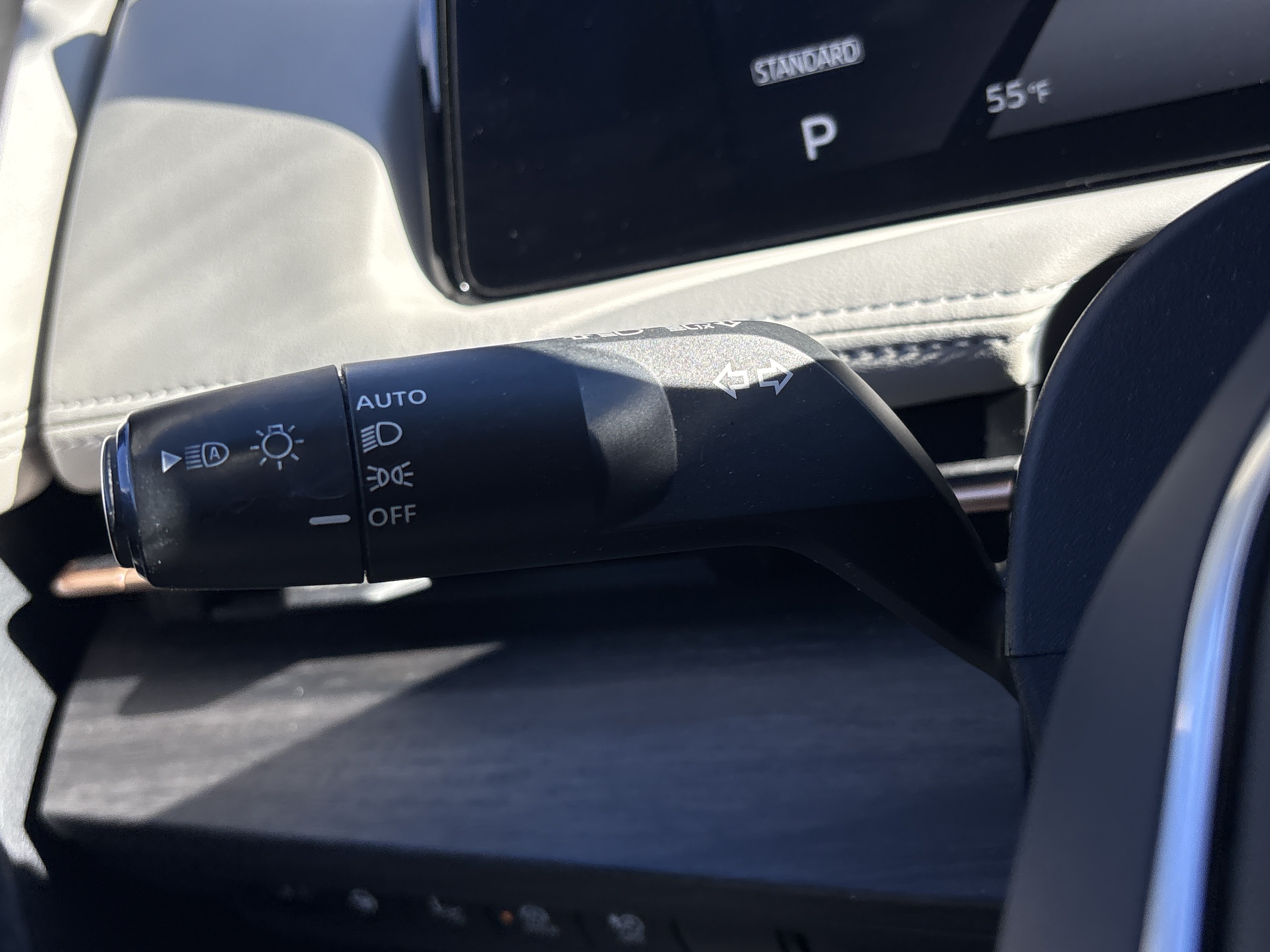 Used 2023 Nissan Ariya AWD image 30