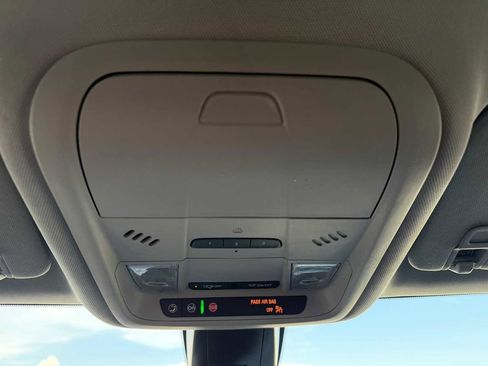 Used 2021 Chevrolet Blazer LT image 39