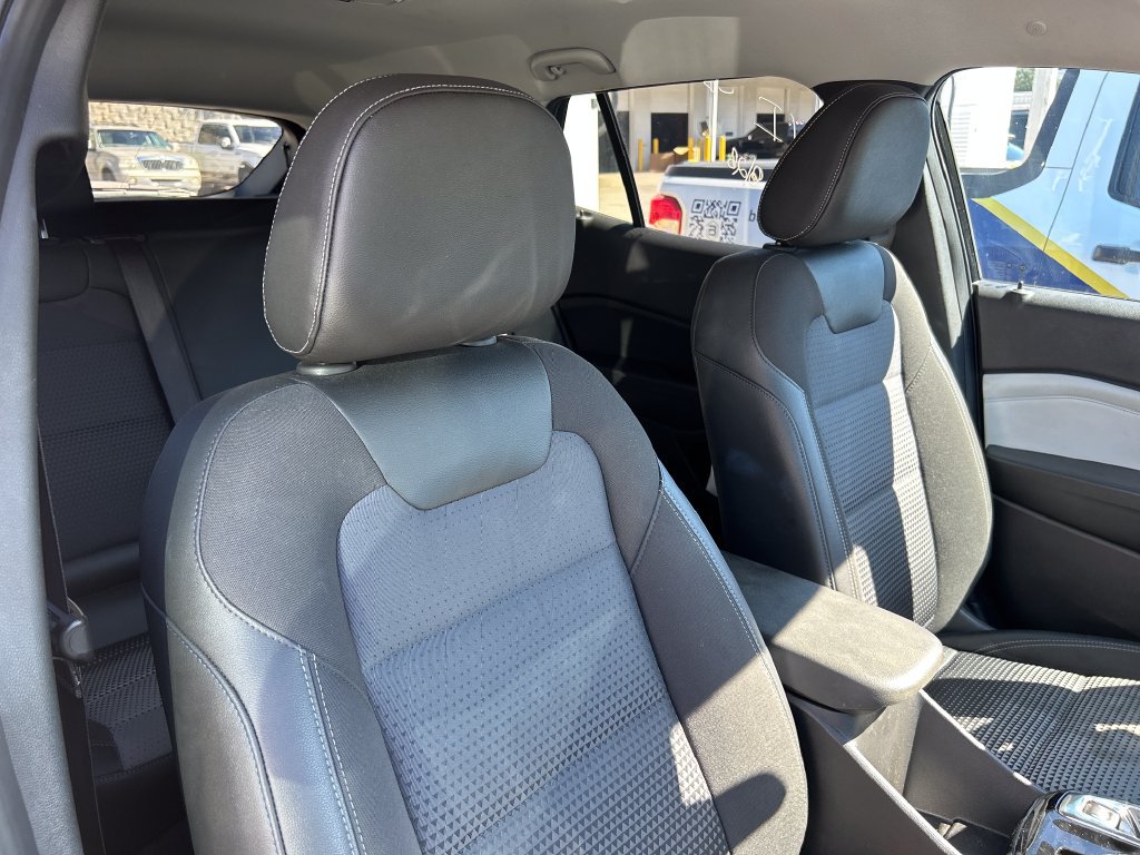 Used 2025 Chevrolet Trax LT FWD image 14