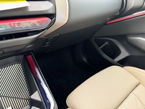 Used 2025 BMW X3 xDrive30i w/ Premium Package image 17