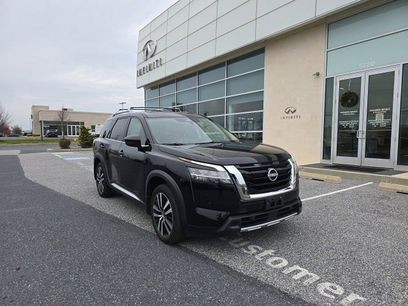 Used 2023 Nissan Pathfinder Platinum w/ Cargo Package