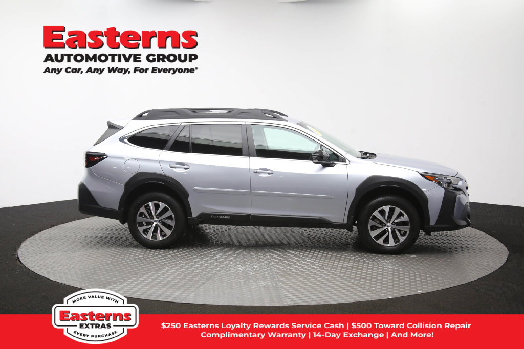 Used 2025 Subaru Outback Limited AWD/4WD image 40