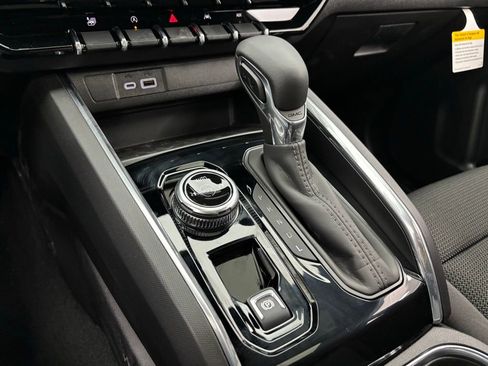 New 2026 GMC Canyon Elevation w/ Convenience Package image 25