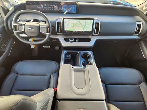 New 2025 Ford Expedition Max Active image 11