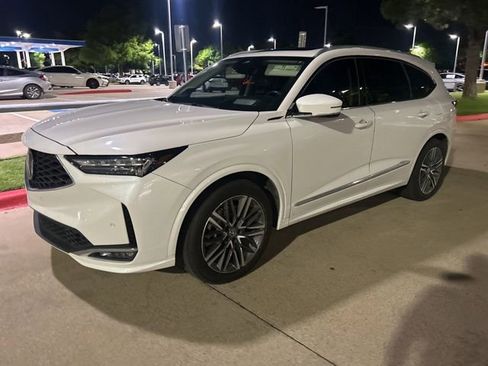 Certified 2025 Acura MDX SH-AWD w/ Advance Package image 2
