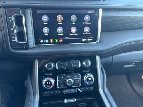 Used 2021 GMC Yukon Denali w/ Denali Premium Package AWD/4WD image 13