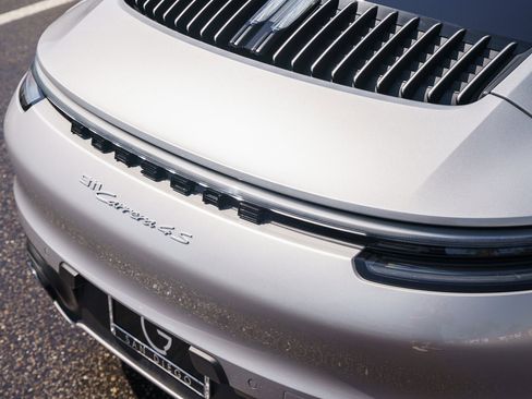 Used 2022 Porsche 911 Carrera 4S image 5