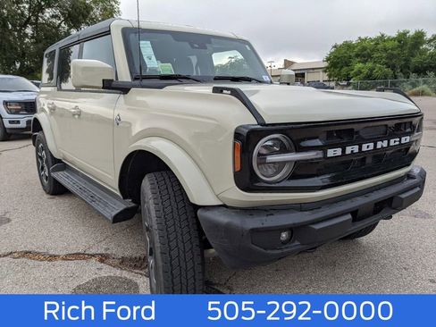 New 2025 Ford Bronco Outer Banks image 1