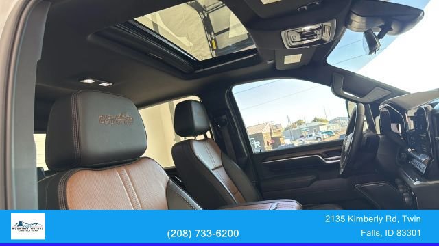 Used 2025 Chevrolet Silverado 3500 High Country w/ Technology Package AWD/4WD image 30