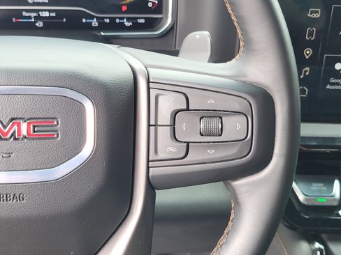 Used 2024 GMC Sierra 1500 AT4 w/ Technology Package AWD/4WD image 29