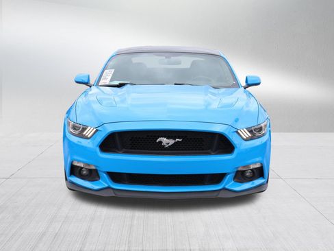Used 2017 Ford Mustang GT w/ GT Performance Package RWD image 2