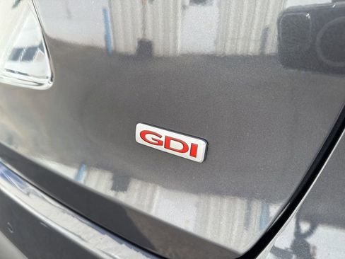 Used 2017 Kia Sorento LX w/ LX Convenience Package image 10