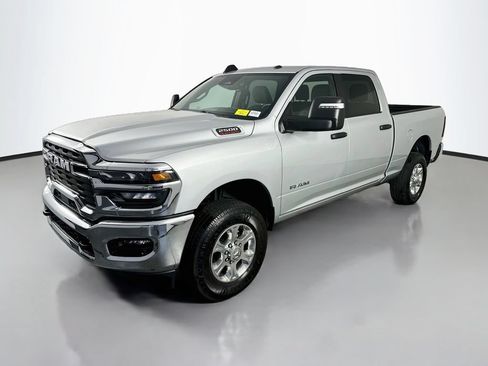 Used 2026 RAM 2500 Big Horn AWD/4WD image 3