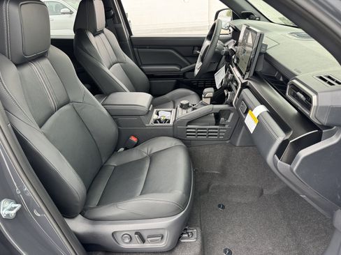 New 2026 Toyota 4Runner Limited AWD/4WD image 8