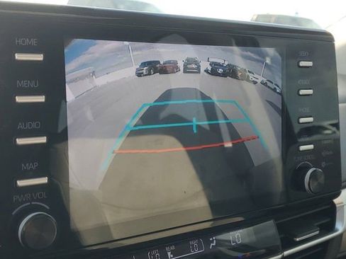 Used 2023 Toyota Sienna XLE FWD image 29