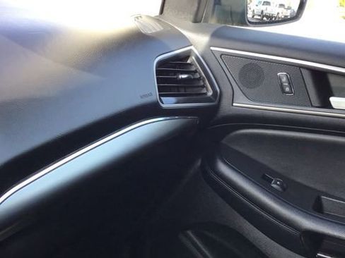 Certified 2022 Ford Edge SEL image 25