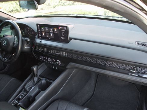 Used 2023 Honda Accord Sport image 36