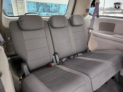 Used 2009 Dodge Grand Caravan SE image 21