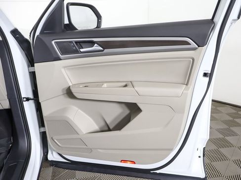 Used 2020 Volkswagen Atlas SE w/ Panoramic Sunroof Package image 26