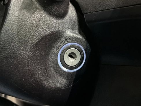 Used 2016 Toyota Camry SE image 24