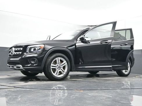 Used 2023 Mercedes-Benz GLB 250 4MATIC image 69