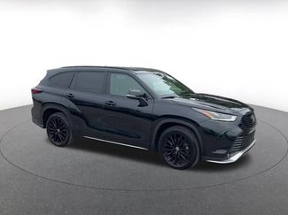 Used 2025 Toyota Highlander XSE AWD/4WD video 2