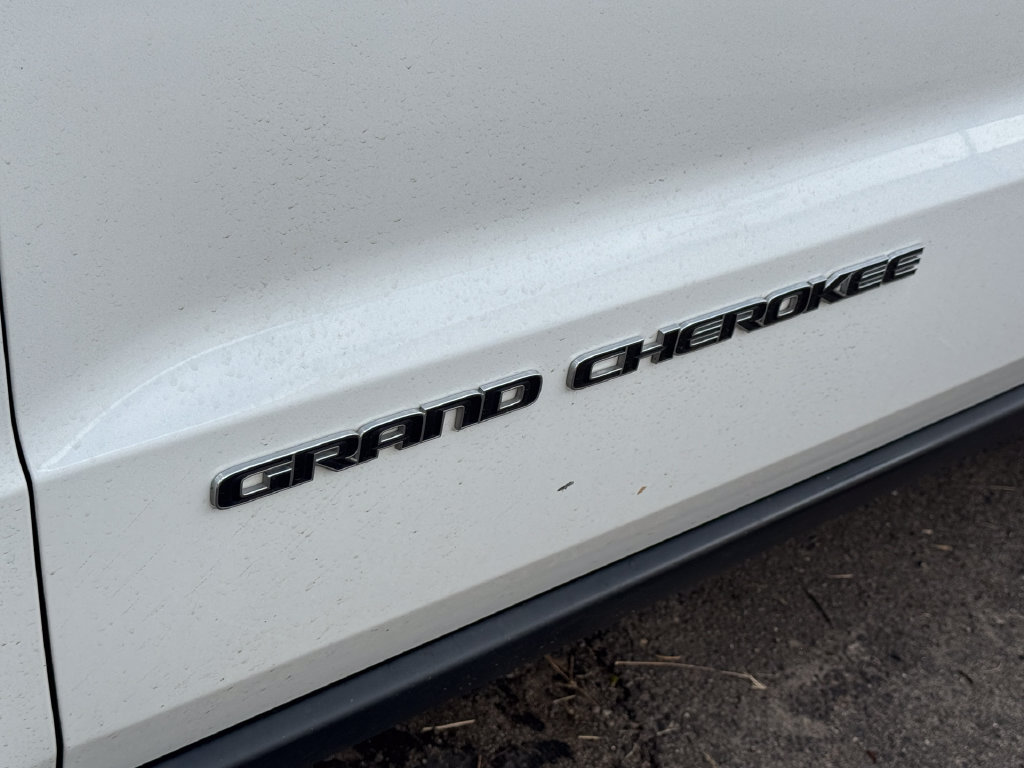 Used 2021 Jeep Grand Cherokee Limited RWD image 7