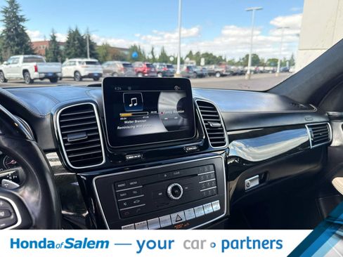 Used 2018 Mercedes-Benz GLS 550 4MATIC image 17