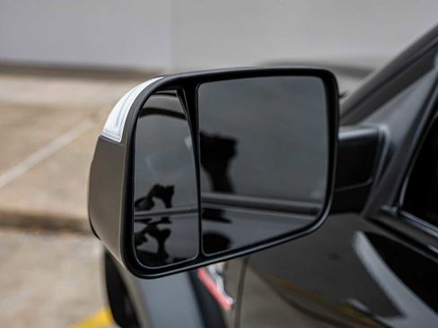 Used 2022 RAM 5500 Tradesman w/ Chrome Appearance Group image 37