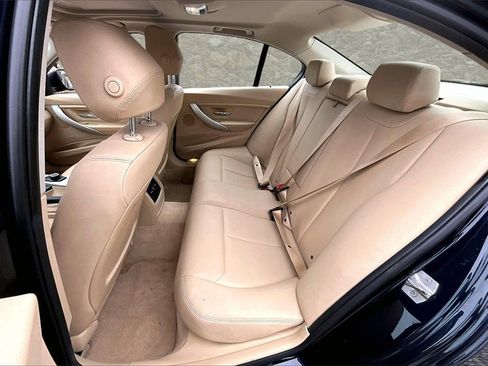 Used 2016 BMW 320i xDrive Sedan image 23