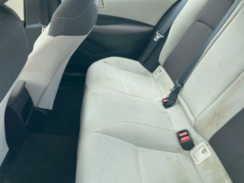 Used 2022 Toyota Corolla LE FWD image 19