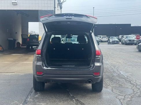 Used 2018 Jeep Grand Cherokee Altitude image 33