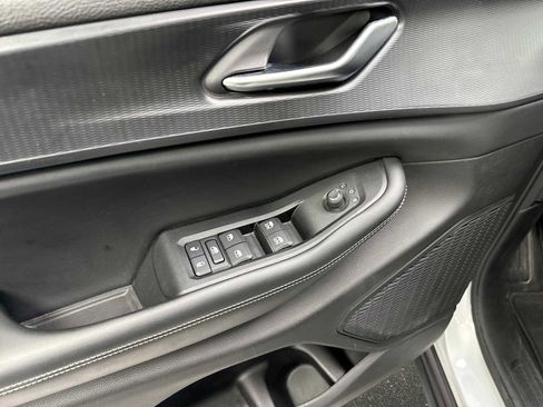 Used 2023 Jeep Grand Cherokee L Laredo image 14