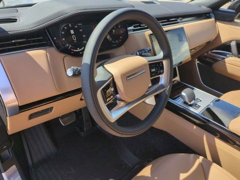 New 2026 Land Rover Range Rover SE image 7