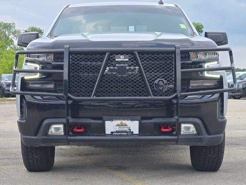 Used 2021 Chevrolet Silverado 1500 LT Trail Boss w/ Convenience Package II AWD/4WD image 3