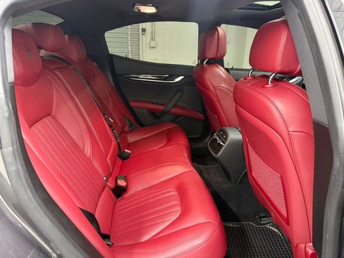 Used 2018 Maserati Ghibli S GranLusso image 40
