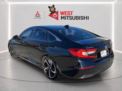 Used 2018 Honda Accord Sport image 4