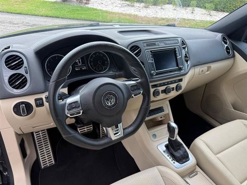 Used 2016 Volkswagen Tiguan R-Line FWD image 9