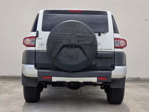 Used 2013 Toyota FJ Cruiser 4WD w/ Upgrade Pkg image 5