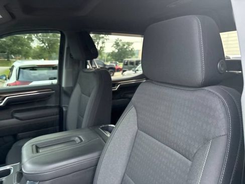 Used 2022 Chevrolet Silverado 1500 LT Trail Boss w/ Protection Package AWD/4WD image 9